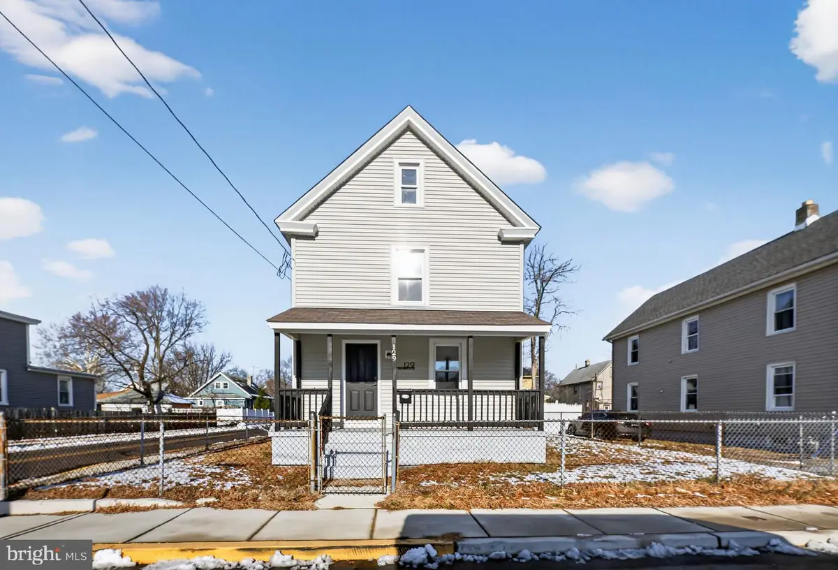129 W Washington St, Paulsboro, NJ 08066 - Image #1