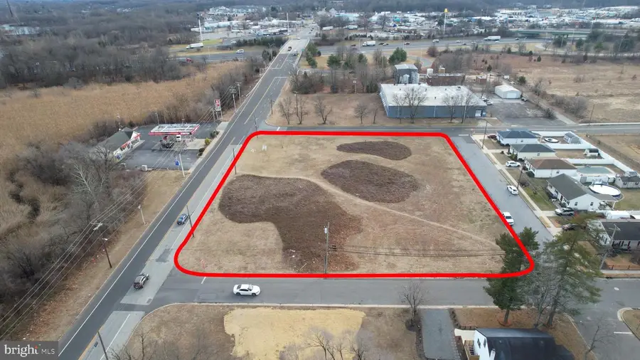 8 S Delaware St, Paulsboro, NJ 08066 - Image #2