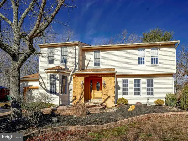 32 Albertus Dr, WILLIAMSTOWN, NJ 08094