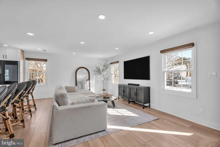 8 Grant Cir, Sewell, NJ 08080 - Image #3