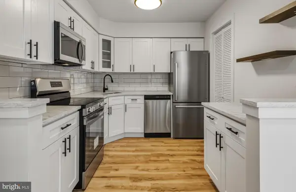 1 Windsor Ct, SEWELL, NJ 08080