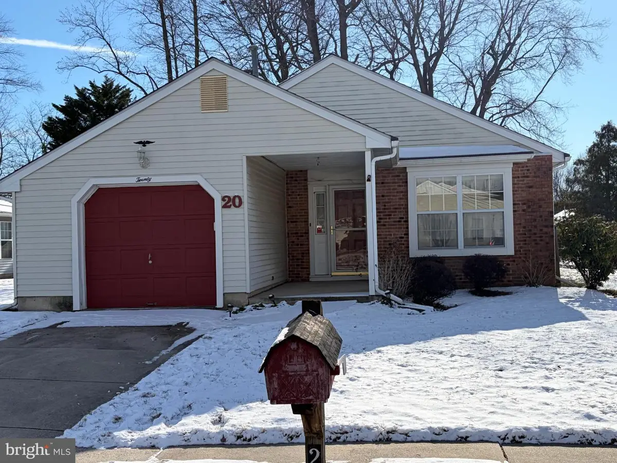 20 Lakebridge Dr, Woodbury, NJ 08096 - Image #1