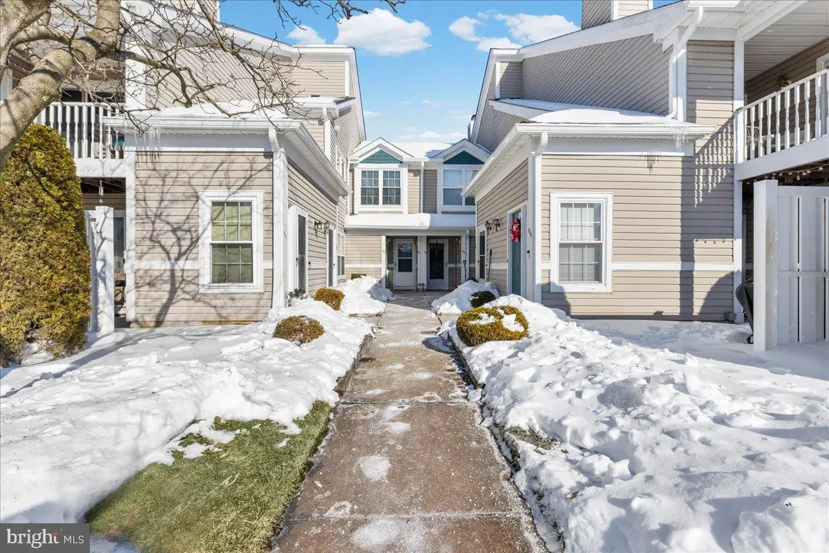 222 Steeplechase Ct, Woodbury, NJ 08096 - Image #1