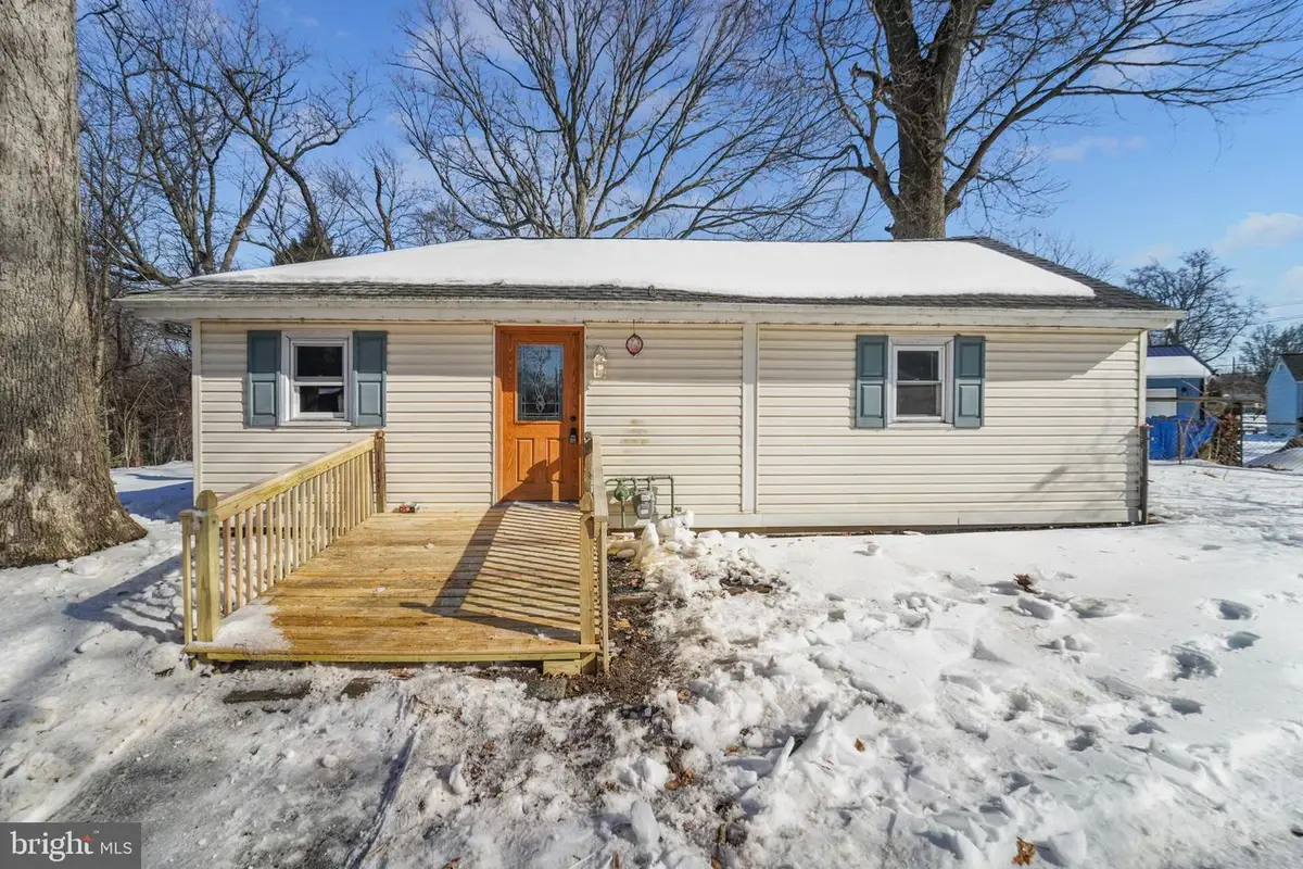 11 Concord Ave, Westville, NJ 08093 - #1