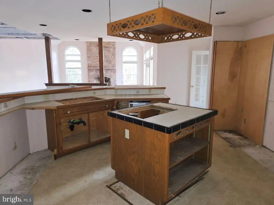 325 Harrisonville Rd, Mullica Hill, NJ 08062 - Image #2