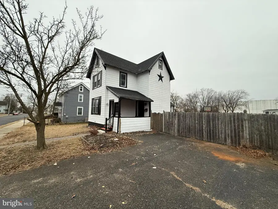 320 Billingsport Rd, Paulsboro, NJ 08066 - #2