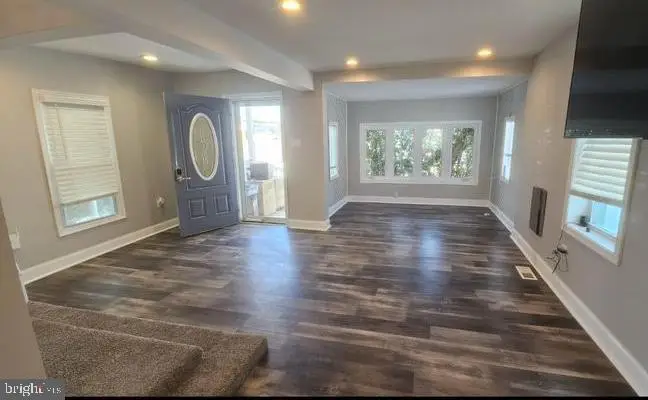 20 E Buck St, Paulsboro, NJ 08066 - #2