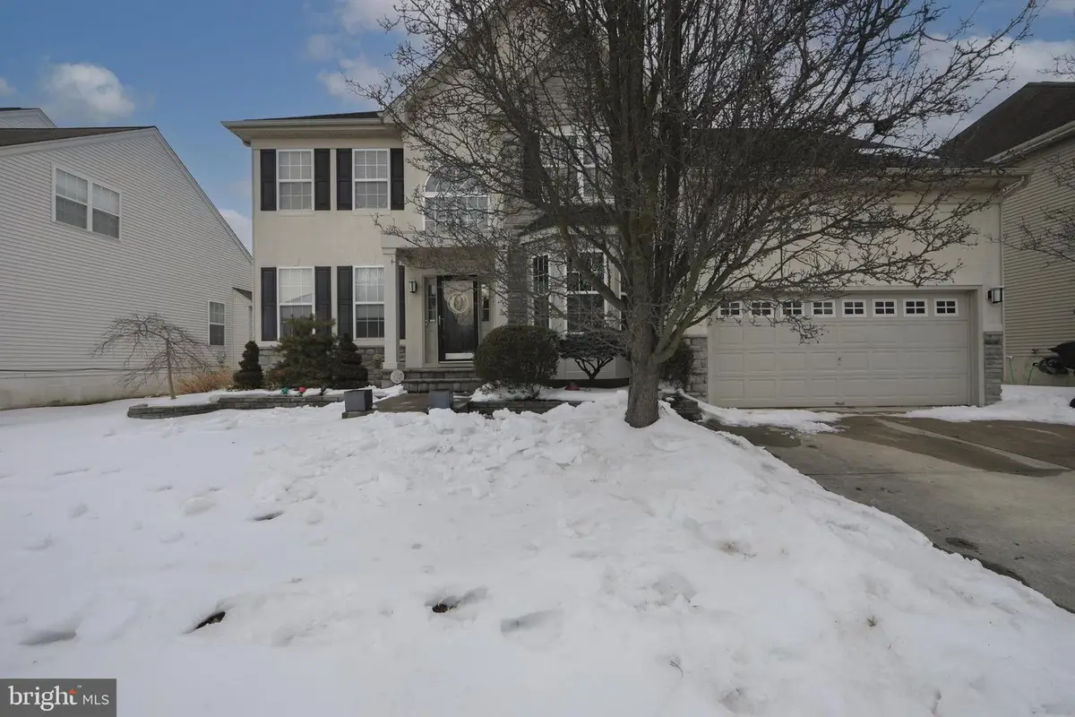 642 Bainbridge Dr, Mullica Hill, NJ 08062 - #1