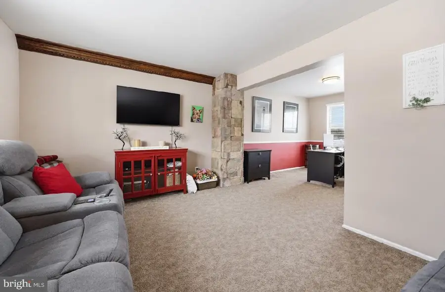 8 Oakton Dr, Mantua, NJ 08051 - #3