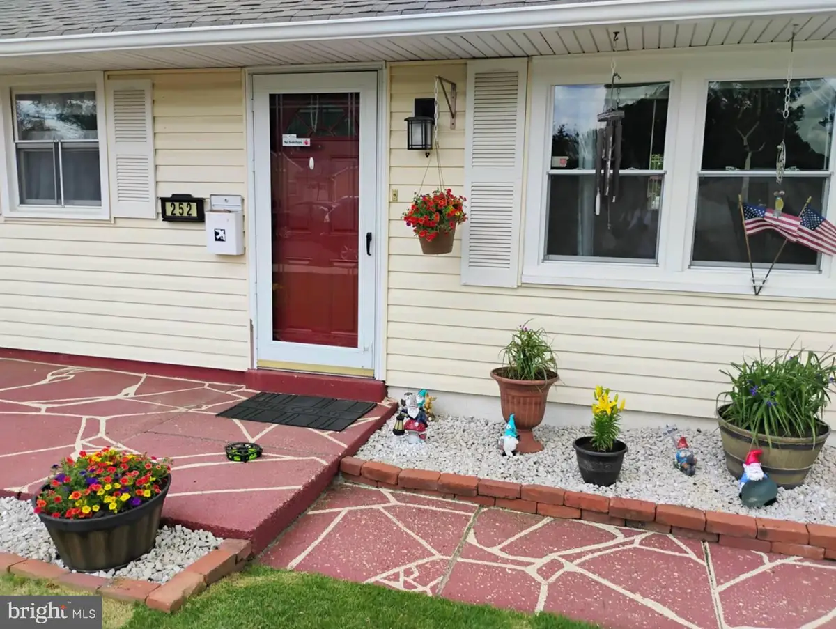 252 N Dennis Dr, Clayton, NJ 08312 - #1
