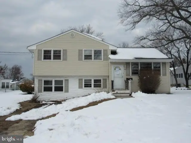 11 Pleasant Valley Dr, West Deptford, NJ 08096 - #1