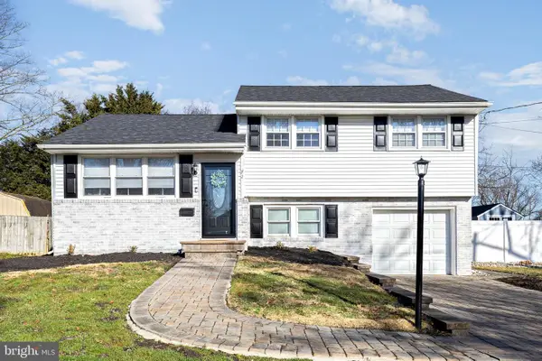 72 Pleasant Valley Drive, WEST DEPTFORD, NJ 08096