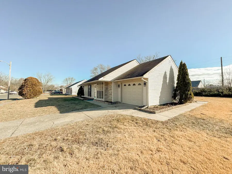 604 Cobblestone Rd, Williamstown, NJ 08094 - #2