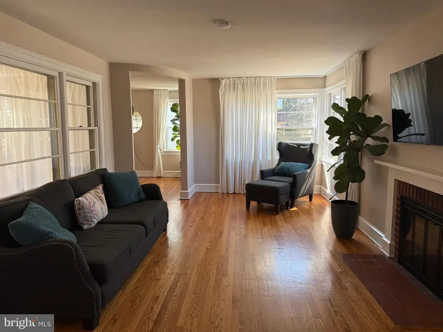 44 N Warren St, Woodbury, NJ 08096 - #2