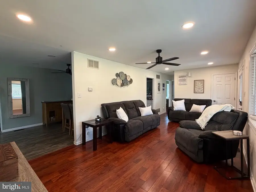 24 Craig Dr, Woodbury, NJ 08096 - #3