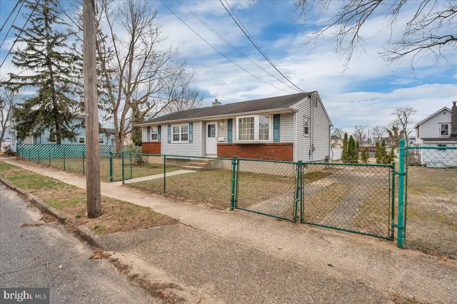 810 Asbury Ave, National Park, NJ 08063 - #2