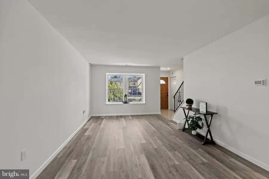 41 Fomalhaut Ave, Blackwood, NJ 08012 - #3