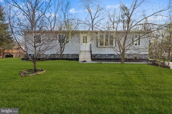 916 Willow Ln, WILLIAMSTOWN, NJ 08094