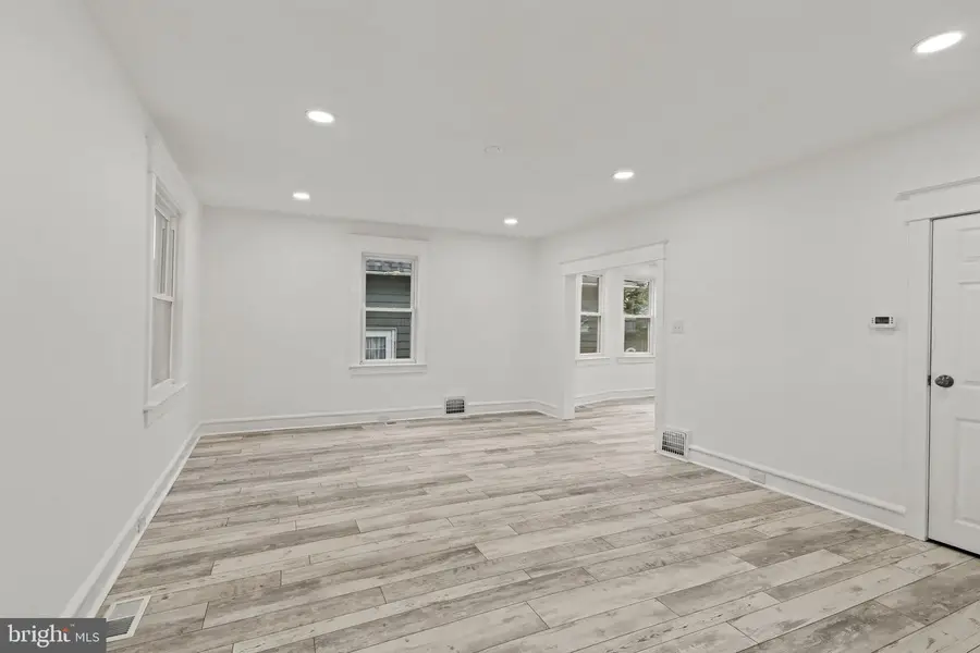 224 S Davis St, Woodbury, NJ 08096 - #3