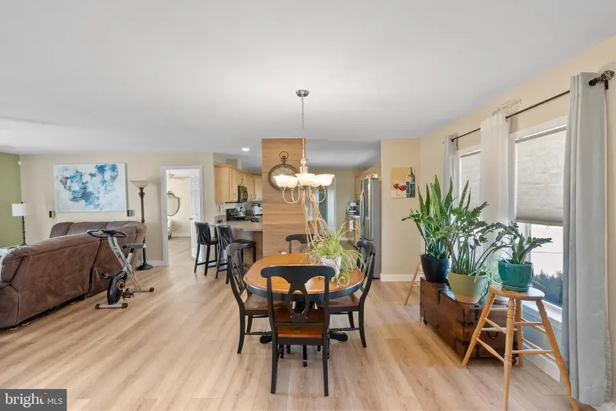 2088 Burlington Circle, Williamstown, NJ 08094 - #3