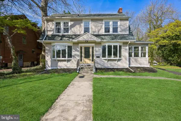 246 Briar Hill Ln, WOODBURY, NJ 08096