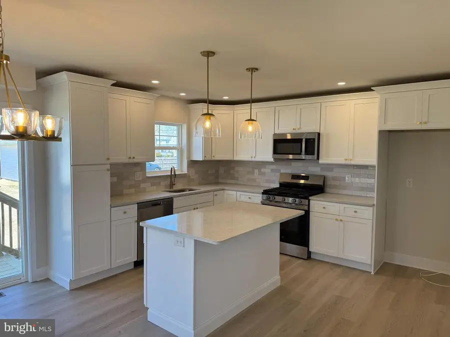 213 W High St, Clayton, NJ 08312 - #3