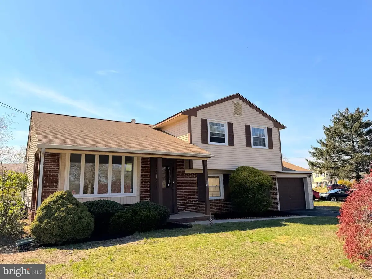 825 Lexington Ave, Blackwood, NJ 08012 - #1