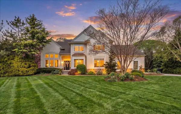 303 Belmont Ct, MULLICA HILL, NJ 08062