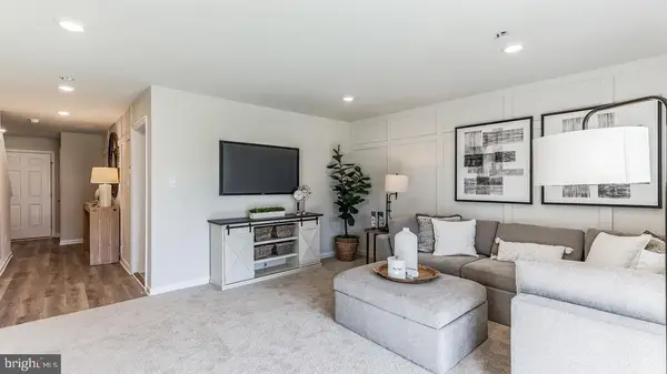 228 Macoun Way, GLASSBORO, NJ 08028