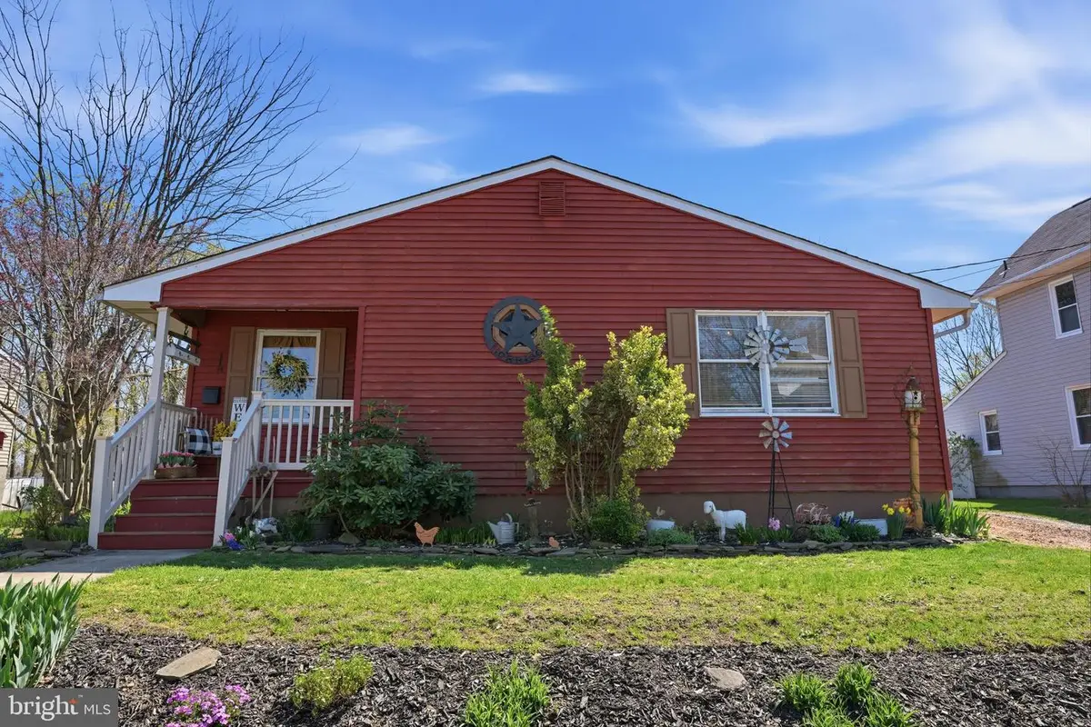 118 W Clinton St, Clayton, NJ 08312 - #1