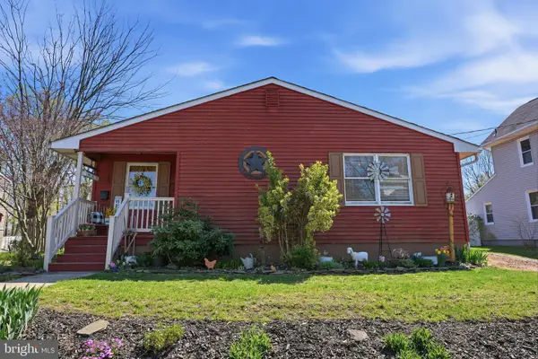 118 W Clinton St, CLAYTON, NJ 08312