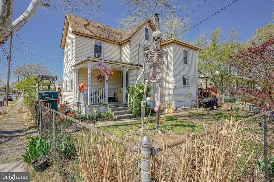 1015 Philadelphia Ave, National Park, NJ 08063 - #3