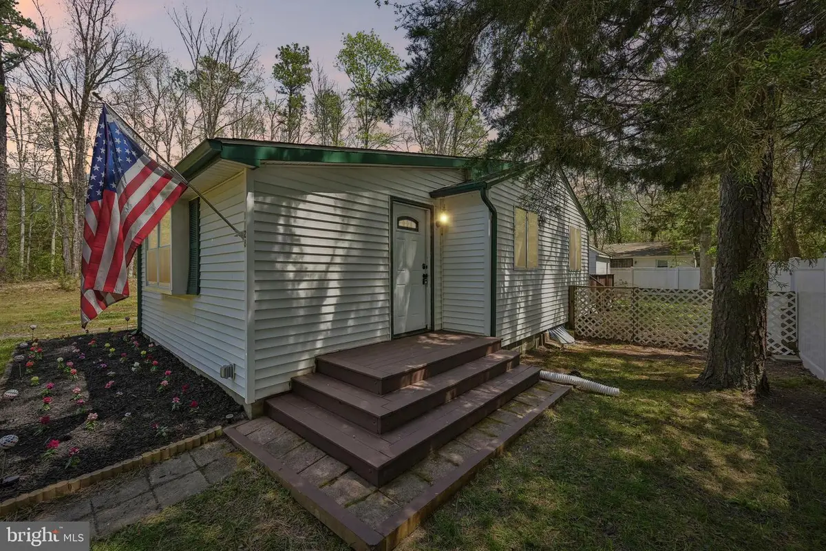1128 Poplar Ave, Williamstown, NJ 08094 - #1