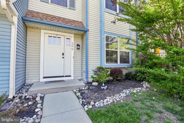 206 Douglas Ct, WEST DEPTFORD, NJ 08086