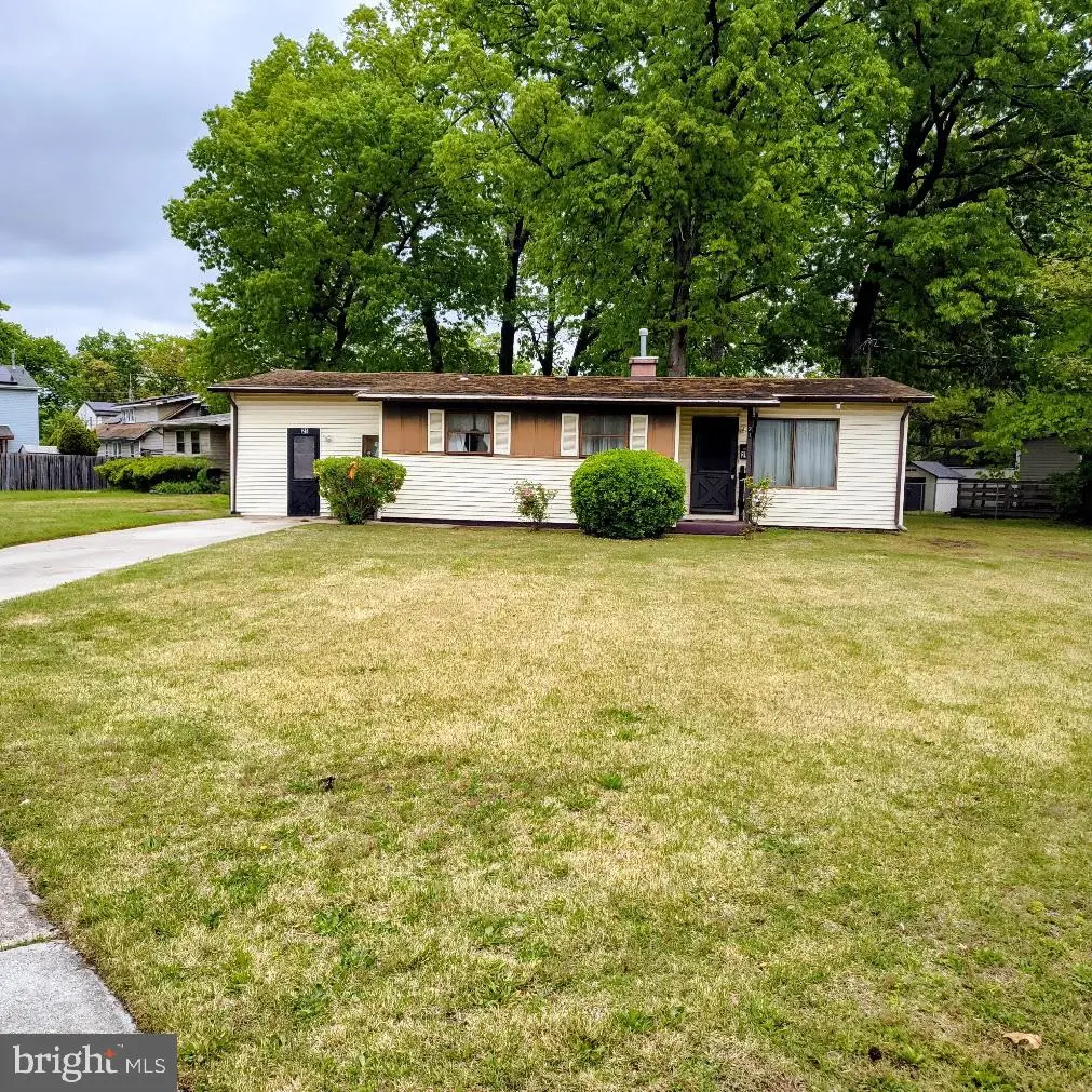 21 Gilbert Ave, Westville, NJ 08093 - #1