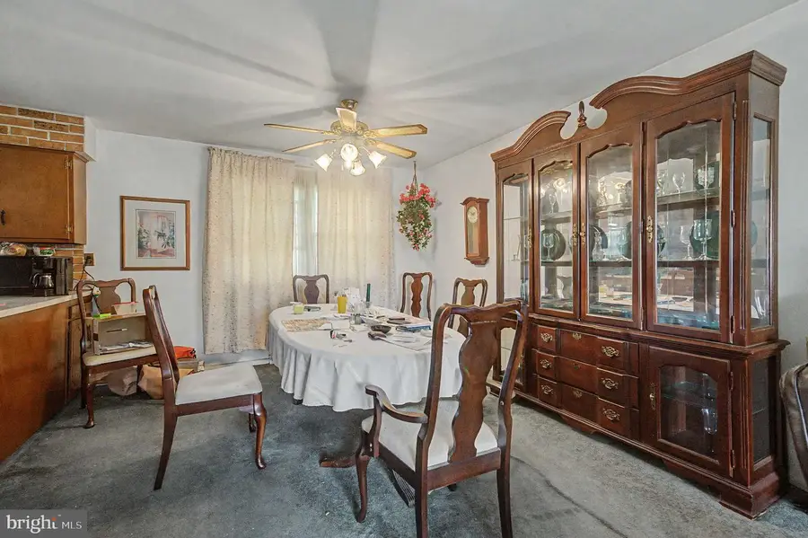 275 Essex Ave, West Deptford, NJ 08086 - #3