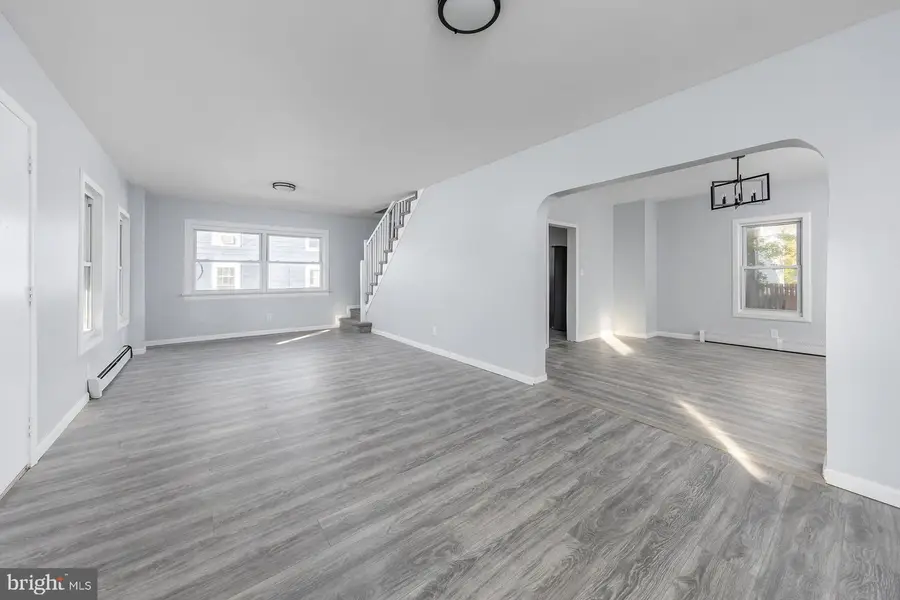 11 W Washington St, Paulsboro, NJ 08066 - #3