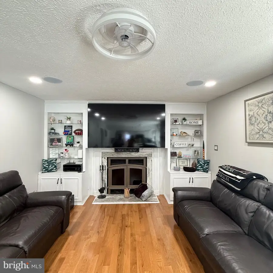 866 Hunters Dr, Woodbury, NJ 08096 - #2