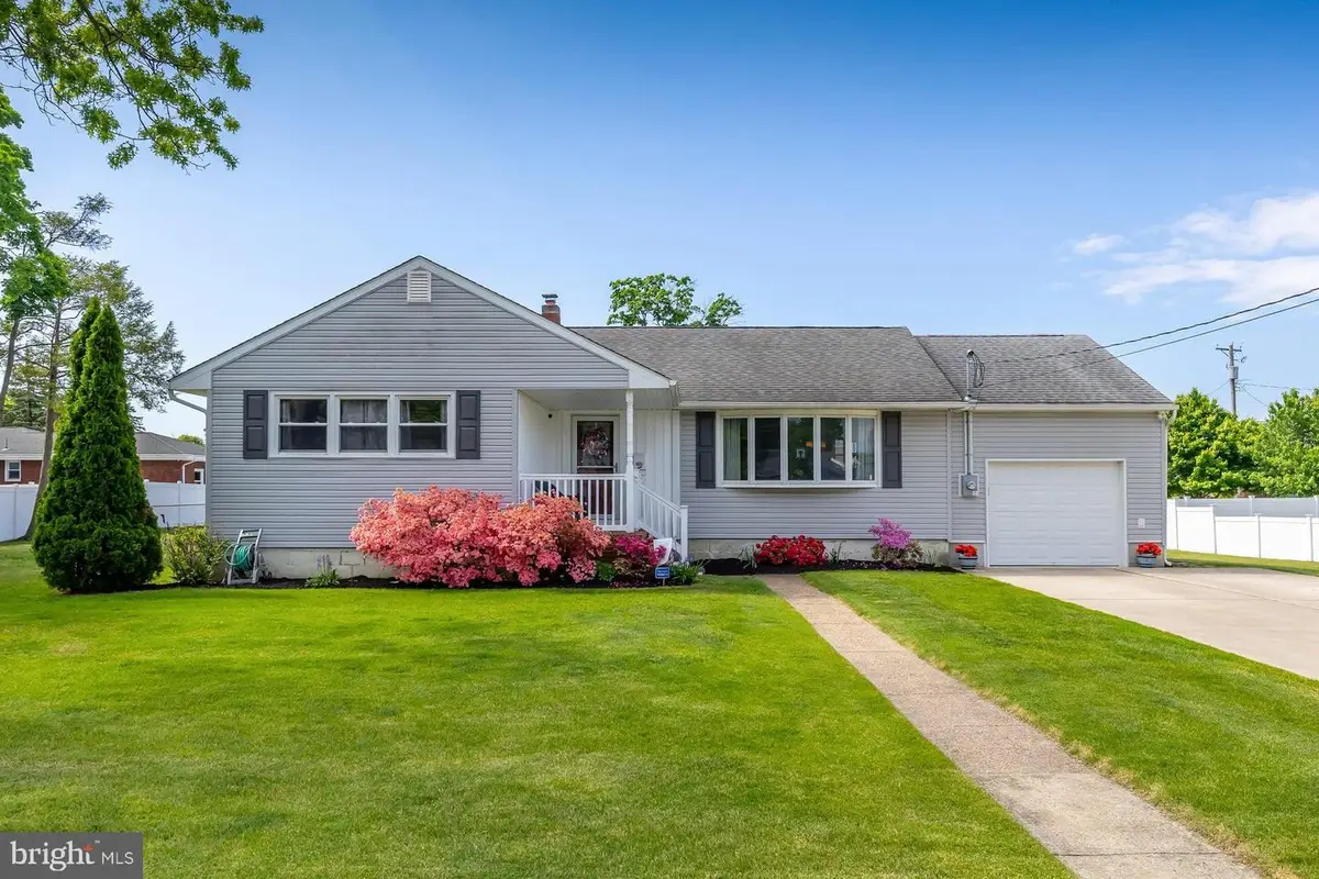 438 Lock Ave, Gibbstown, NJ 08027 - #1