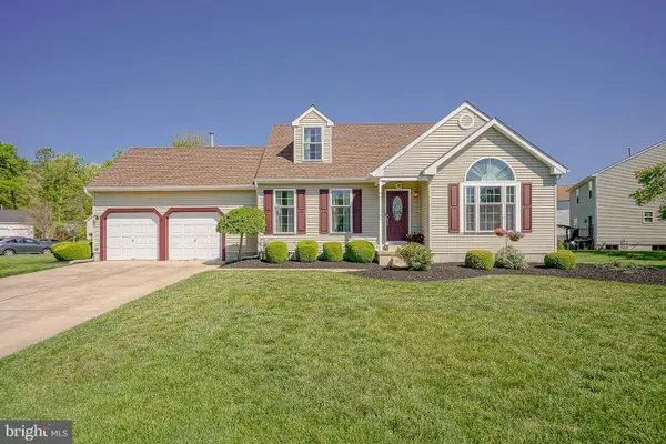 8 Stanger Ct, CLAYTON, NJ 08312