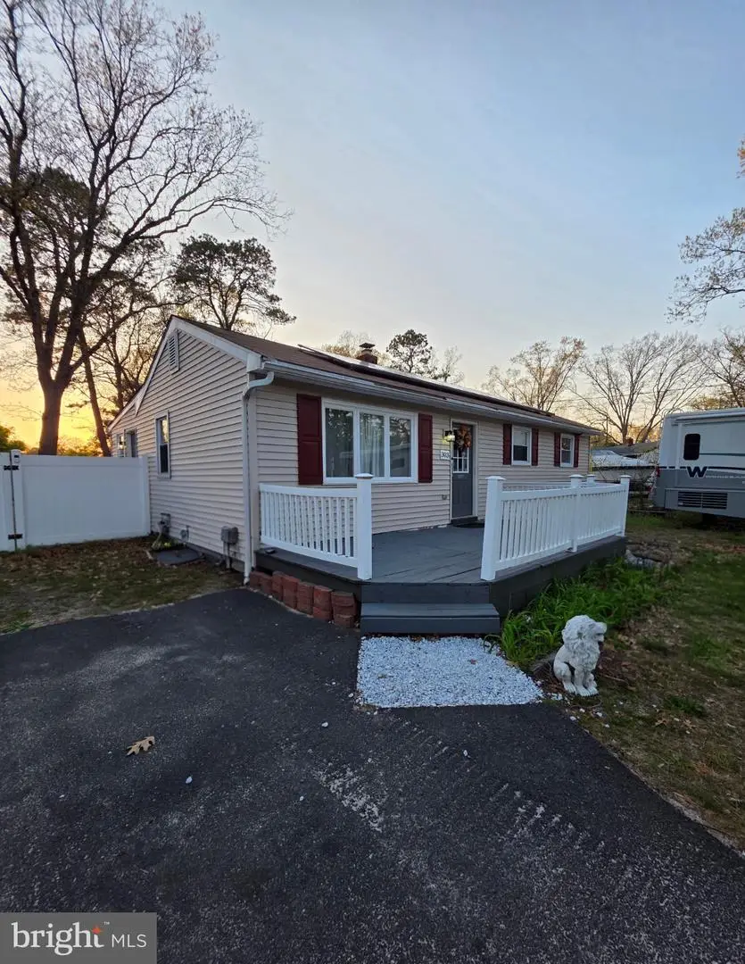 303 Sherwood Dr, Williamstown, NJ 08094 - #2