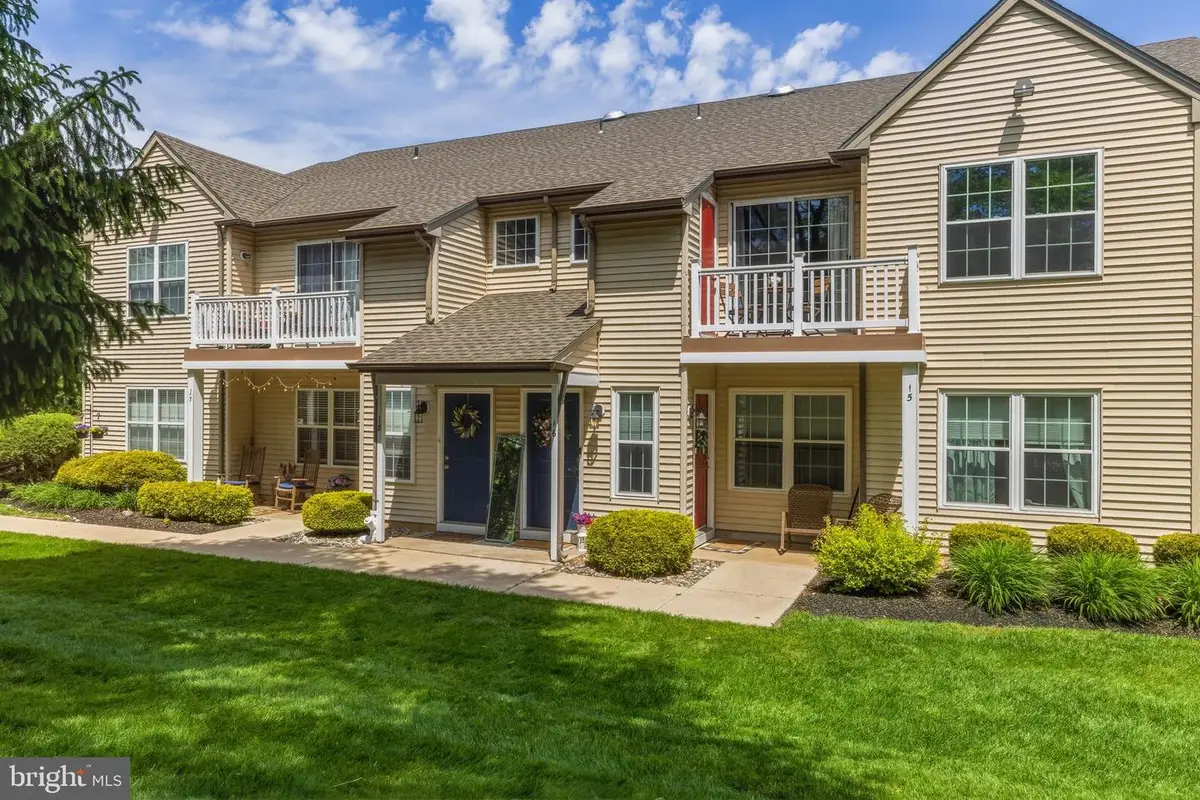 16 Crestmont Dr, Mantua, NJ 08051 - #1