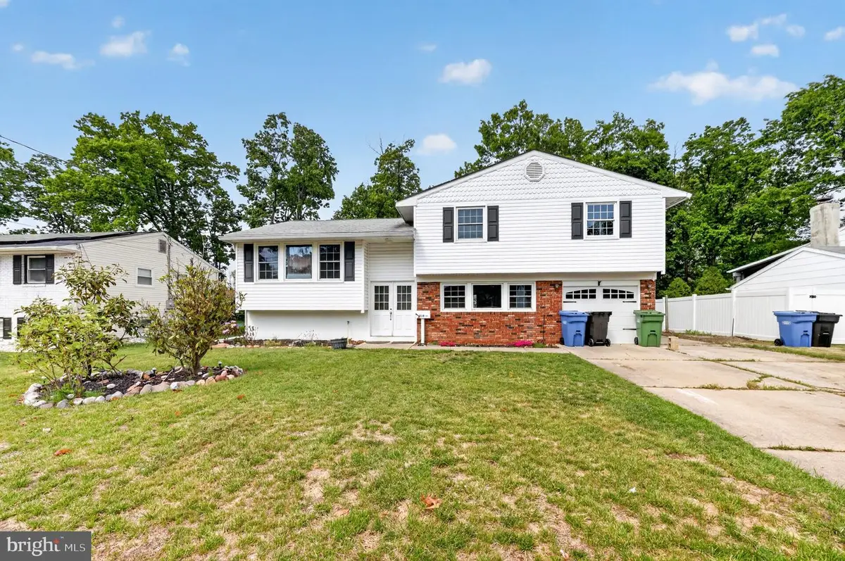 919 Grenville Dr, Blackwood, NJ 08012 - #1