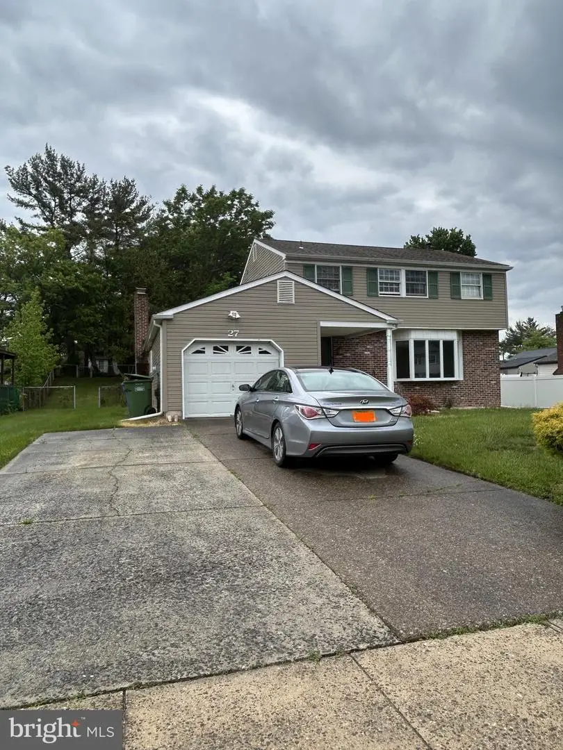 27 Hyannis Ave, Blackwood, NJ 08012 - #2