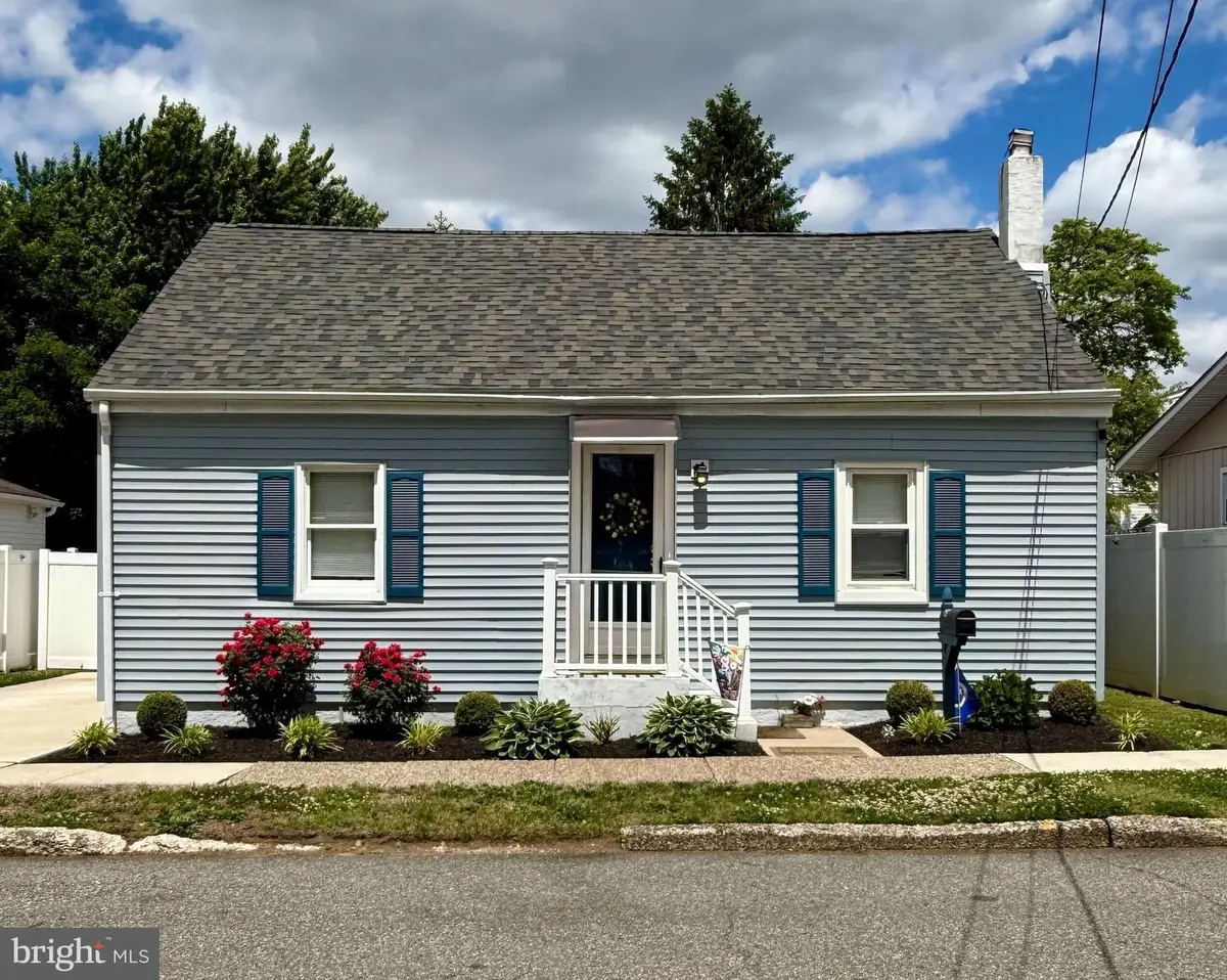 715 Asbury Ave, National Park, NJ 08063 - #1