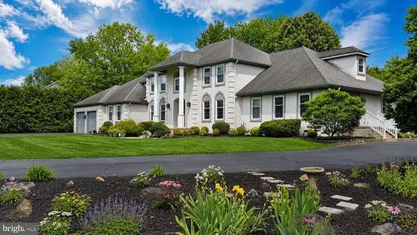 2 Talon Ct, SEWELL, NJ 08080