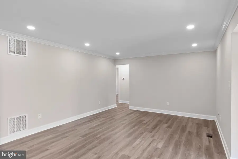 23 Uxbridge Pl, Sewell, NJ 08080 - #3