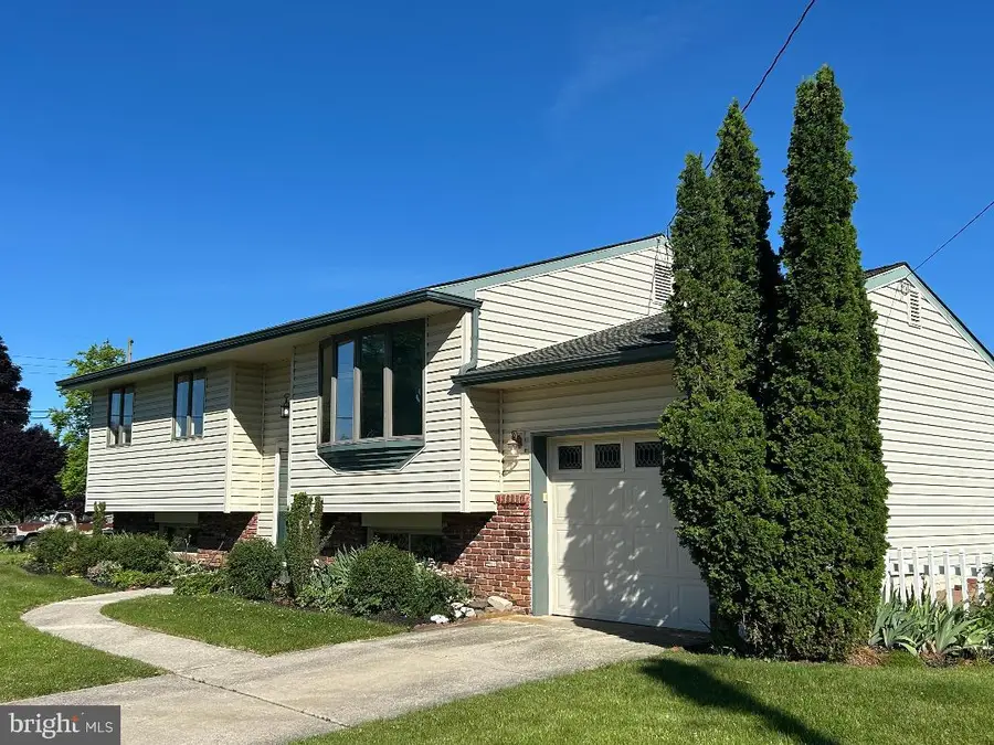 200 Howard Dr, Williamstown, NJ 08094 - #3