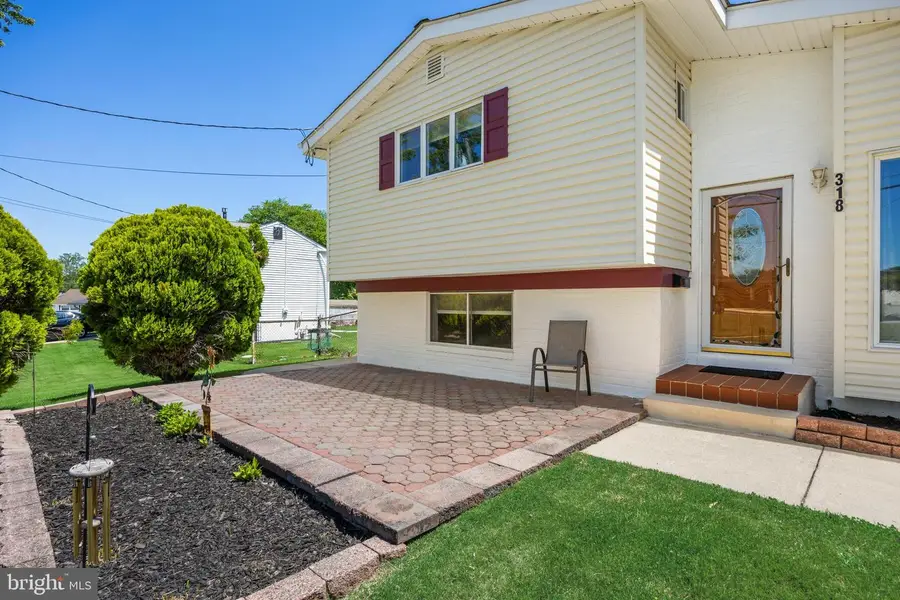 318 Lansing Dr, Mantua, NJ 08051 - #3