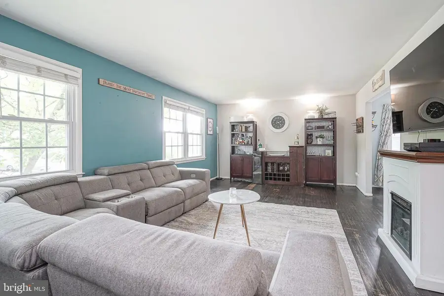 47 Bryant Rd, Blackwood, NJ 08012 - #3